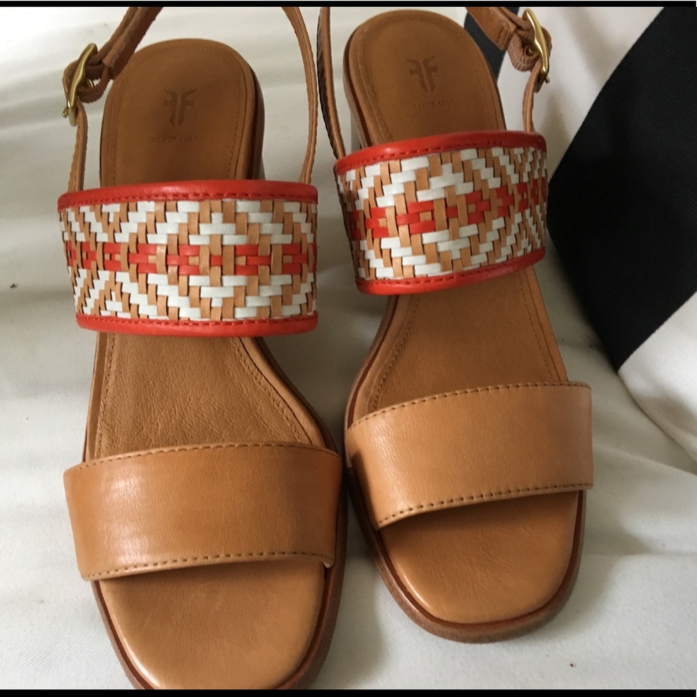 NIB Frye Amy woven sandal Heels sz7